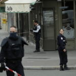 Γαλλία: Τέσσερις αστυνομικοί νεκροί από επίθεση με μαχαίρι στο αρχηγείο της παρισινής αστυνομίας