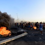 Σαράντα τέσσερις οι νεκροί, εκατοντάδες οι τραυματίες από τις διαδηλώσεις