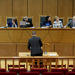 Απολογία Κασιδιάρη: Η σχεδόν μονολογική και κακόηχη πρόζα ενός φυρερίσκου