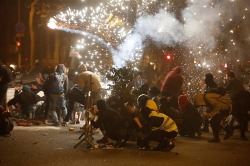 Παραλύει σήμερα η Καταλονία, λόγω της γενικής απεργίας και των καταλήψεων αυτοκινητοδρόμων