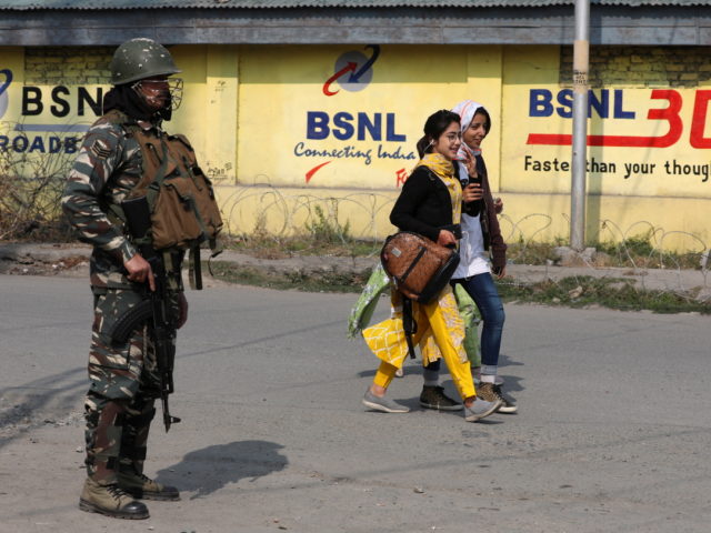 Κασμίρ: Χάνει από σήμερα την αυτονομία του και χωρίζεται σε δυο περιοχές