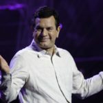 Σταμάτης Σπανουδάκης: «Αισθάνομαι περήφανος που τους γονείς μου τους λένε Μαρία και Μανώλη κι όχι Μανώλη κι Μανώλη»