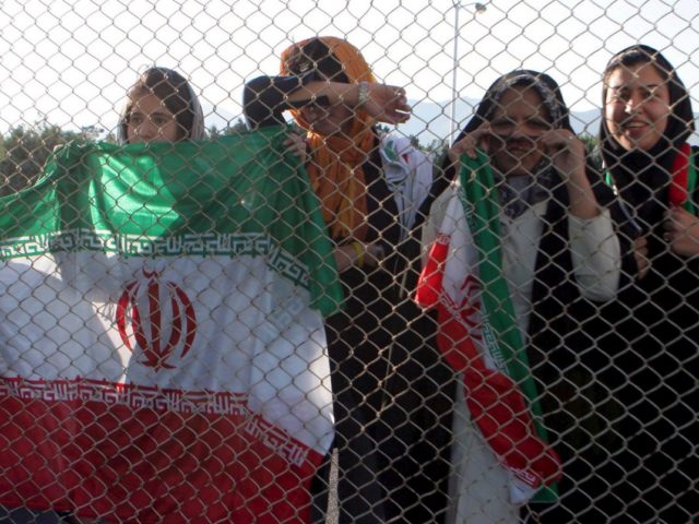 Ιράν: Πρώτη φορά εδώ και 40 χρόνια γυναίκες θα μπορέσουν να παρακολουθήσουν αγώνα ανδρικού ποδοσφαίρου