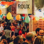 Το Mama Roux γιορτάζει και σε προσκαλεί να παρτάρεις μαζί του