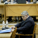 Συνήγορος Μιχαλολιάκου: Χαρακτήρισε «ξυπόλυτους» τους χιλιάδες πολίτες που συγκεντρώθηκαν στο Εφετείο