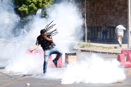 Χιλή: Οι διαδηλώσεις επεκτάθηκαν και στα πλούσια προάστια του Σαντιάγο