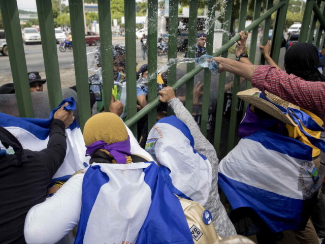 Νικαράγουα: Οι φιλοκυβερνητικοί διαδηλωτές εκδιώχθηκαν από τον καθεδρικό ναό της Μανάγκουα