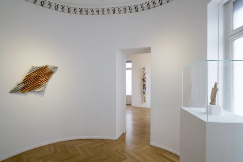 Η πρώτη ατομική έκθεση της Lynda Benglis σε ελληνικό μουσείο είναι γεγονός