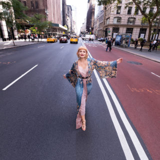 Φέτος τον Χειμώνα, το Nidodileda μας ταξιδεύει από τα 70s και μας φέρνει μέχρι το σήμερα με (ακόμα μία) λαμπερή συλλογή