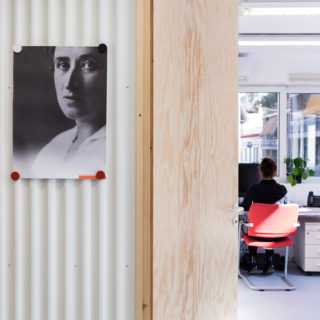 Το πάντα αντισυμβατικό ΜοΥ Studio σχεδιάσε ένα anti-corporate γραφείο της Αθήνας