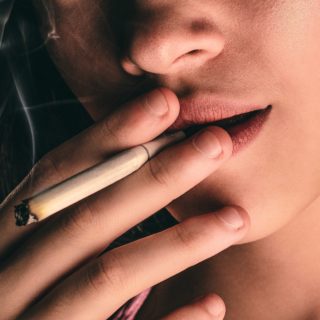 Έρευνα υποστηρίζει ότι το κάπνισμα σχετίζεται με αυξημένο κίνδυνο εμφάνισης ψυχικών νόσων