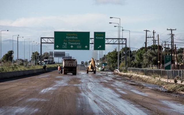 Δόθηκε στην κυκλοφορία μία λωρίδα στην Αθηνών – Κορίνθου