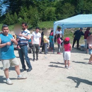 Έχει ξαναγίνει μπάρμπεκιου σε χωριό της Μακεδονίας και οι πρόσφυγες ήταν καλεσμένοι