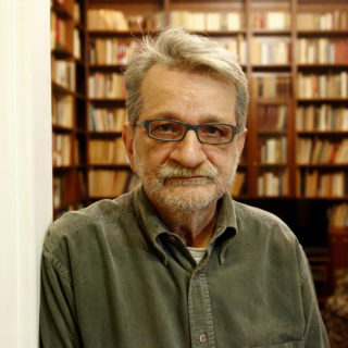 Ο Χριστόφορος Κάσδαγλης παραμένει αισιόδοξος και συνεχίζει να γράφει, να γράφει, να γράφει…