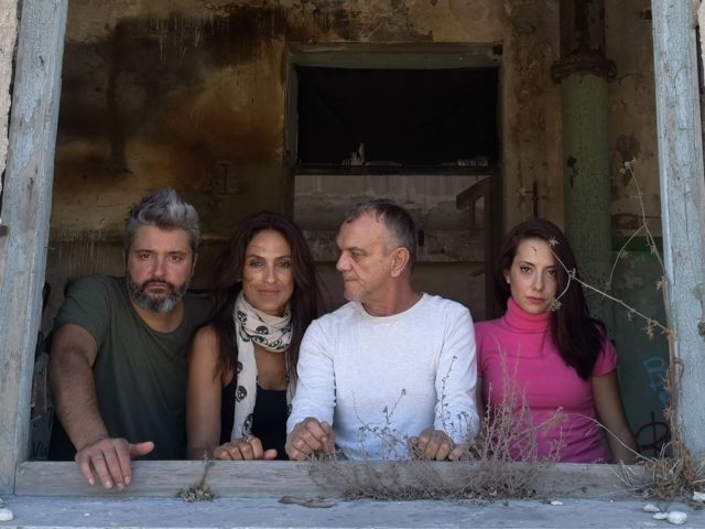 Ο Χρόνος Σταματά, μία συνταρακτική παράσταση