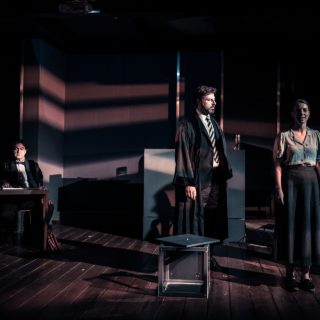 Είσαι έτοιμος να γίνεις ένορκος σε μια πολύκροτη δίκη;