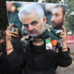 Ιράν: Ο δολοφονημένος Ιρανός στρατηγός Σουλεϊμανί ανάγεται σε εικόνα αντίστασης απέναντι στην Αμερική