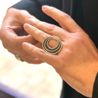 Στο artshop της Κωνσταντίνας στη Θήβα θα βρεις ό,τι κόσμημα έχεις φανταστεί