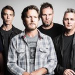 H Γκρέτα Τούνμπεργκ πρωταγωνιστεί στο νέο βίντεο κλιπ των Pearl Jam