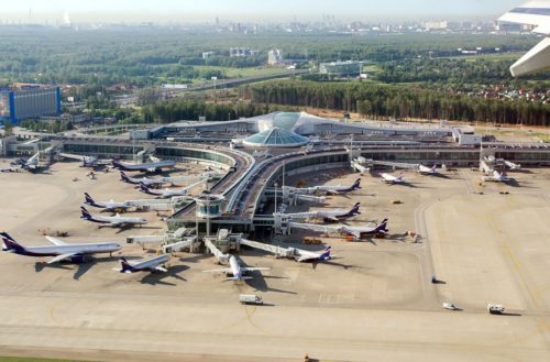 Αναγκαστική προσγείωση αεροπλάνου στη Μόσχα