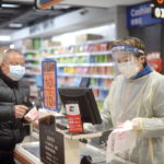 Κίνα: Ίχνη νέου κορωνοϊού εντοπίστηκαν πάνω σε συσκευασίες με γαρίδες από τον Ισημερινό