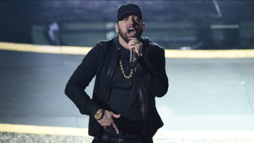 Αντιδρά στην εκστρατεία «διαγραφής» του ο Eminem