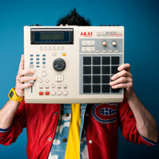 Ο Manudigital έρχεται από την Γαλλία κι είναι ο πιο δραστήριος beat maker της ψηφιακής reggae