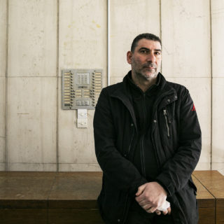 «Η καταδίκη των χρυσαυγιτών είναι μια γιορτή. Λήγει όμως ποτέ το ζήτημα του φασισμού;» δηλώνει ο Γιάννης Οικονομίδης στην Popaganda