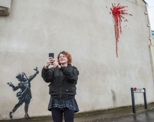 Ο Banksy «χτύπησε» με νέο έργο του στο Μπρίστολ