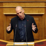 Τις συζητήσεις που ηχογράφησε στο Eurogroup το 2015 κατέθεσε στη Bουλή ο  Βαρουφάκης