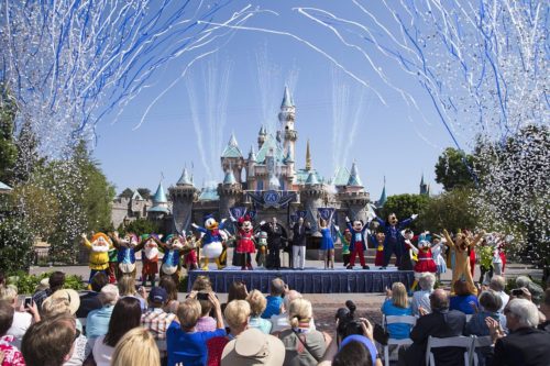 Κορονοϊός: Κλείνουν όλα τα θεματικά πάρκα της Disney και το Universal Studios Hollywood