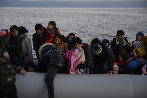Μυτιλήνη: 56 πρόσφυγες και μετανάστες περισυνελέγησαν, τα ξημερώματα από το Λιμενικό
