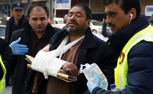 Σε 27 ανήλθε ο αριθμός των νεκρών και σε 29 των τραυματιών από την επίθεση στην Καμπούλ