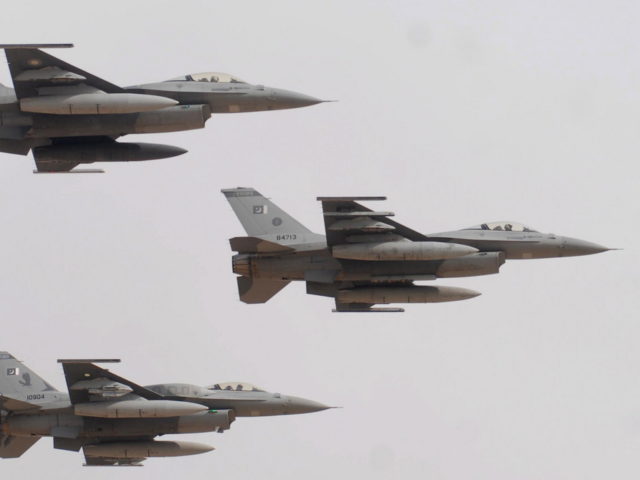Προσγειώθηκαν στην Κύπρο τα τέσσερα ελληνικά F-16