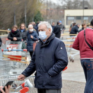 Κορονοϊός: «Καραντίνα δεν σημαίνει διακοπές, δεν σημαίνει εναλλακτική διασκέδαση. Σημαίνει απομόνωση. Είναι ζήτημα ζωής ή θανάτου. Δεν είναι αστείο»