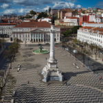 Koρονοϊός: Η πρώτη “drive-thru” κλινική της Λισαβόνας εξετάζει ασθενείς σε 5 λεπτά
