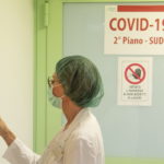 Τσιόδρας: «Με τα ως σήμερα δεδομένα φαίνεται ότι αναπτύσσεται ανοσία στον πληθυσμό»