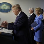 Ντόναλντ Τραμπ: «Αν έχουμε “μόνο” 100.000 νεκρούς θα έχουμε κάνει καλή δουλειά»