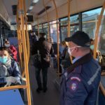 Έντι Ράμα:«Μέχρι το τέλος του πολέμου»-Μόνο για το προσωπικό υγείας θα λειτουργούν τα μέσα μεταφοράς στην Αλβανία