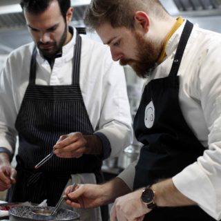 Άλφιcon: Είναι το εστιατόριο που άνοιξαν στο Παγκράτι 2 σεφ κάτω των 30, έτοιμο για τον οδηγό Michelin;