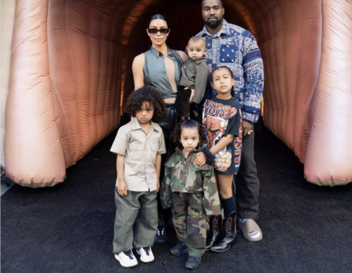 North West: Η κόρη του Kanye και της Kim ράπαρε στο show του πατέρα της [ΒΙΝΤΕΟ]
