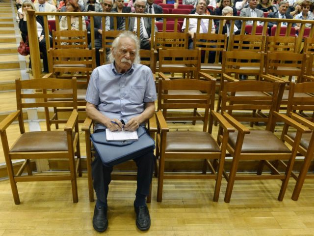 Μανώλης Γλέζος: Ένας θάνατος που μας κλόνισε περισσότερο από το φόβο του θανάτου