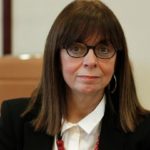 Κατερίνα Σακελλαροπούλου: Ορκίζεται ενώπιον της Βουλής η πρώτη γυναίκα Πρόεδρος της Ελληνικής Δημοκρατίας.