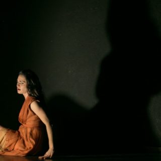 Σεμνά και ταπεινά, κάποιοι άνθρωποι κάνουν τίμιο θέατρο