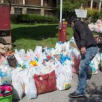 Ο Ρουβίκωνας παρέδωσε είδη πρώτης ανάγκης στο Γηροκομείο Αθηνών