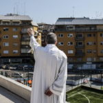 Ιταλία-Κορονοϊός: Πρόστιμο 400 ευρώ σε 60χρονη στη Ρώμη που έβγαλε βόλτα τη χελώνα της