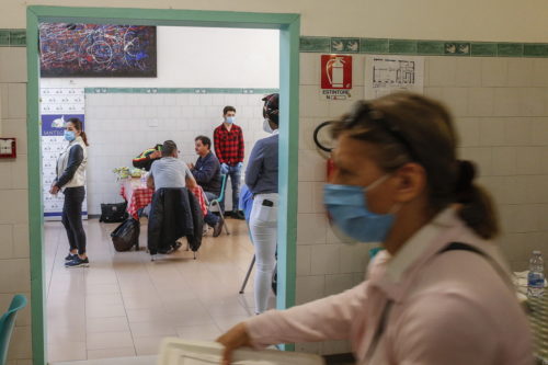 Tο Συμβούλιο της Ευρώπης και η Ύπατη Αρμοστεία του ΟΗΕ ζητάνε να συμπεριληφθούν πρόσφυγες επαγγελματίες υγείας στη μάχη κατά του κορονοϊού