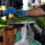 Economist: Η εύθραυστη τροφική «αλυσίδα» δοκιμάζεται εν μέσω πανδημίας