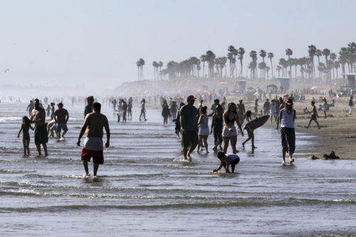 Κορωνοϊός: Κλείνουν όλες οι παραλίες και τα πάρκα της Καλιφόρνια