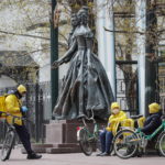 Ρωσία-Kορωνοϊός: Τα γκουρμέ φαγητά σε γυάλινα βαζάκια γίνονται δημοφιλή στη Μόσχα